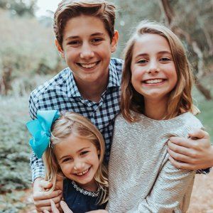 Meet your Posher, Hilary